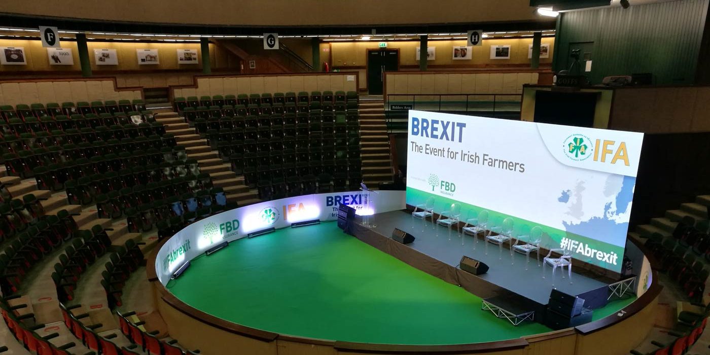 Large-screen-hire-for-events---front